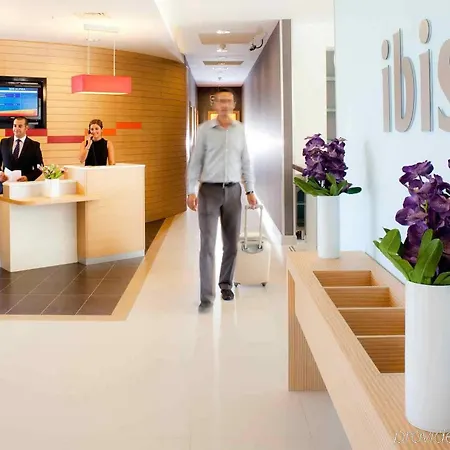 Ibis Hotel 3*